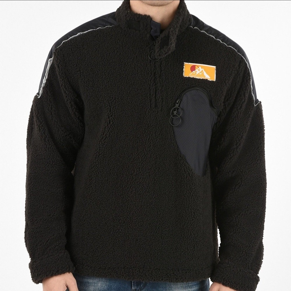 Off‎ White Virgin Abloh black fleece